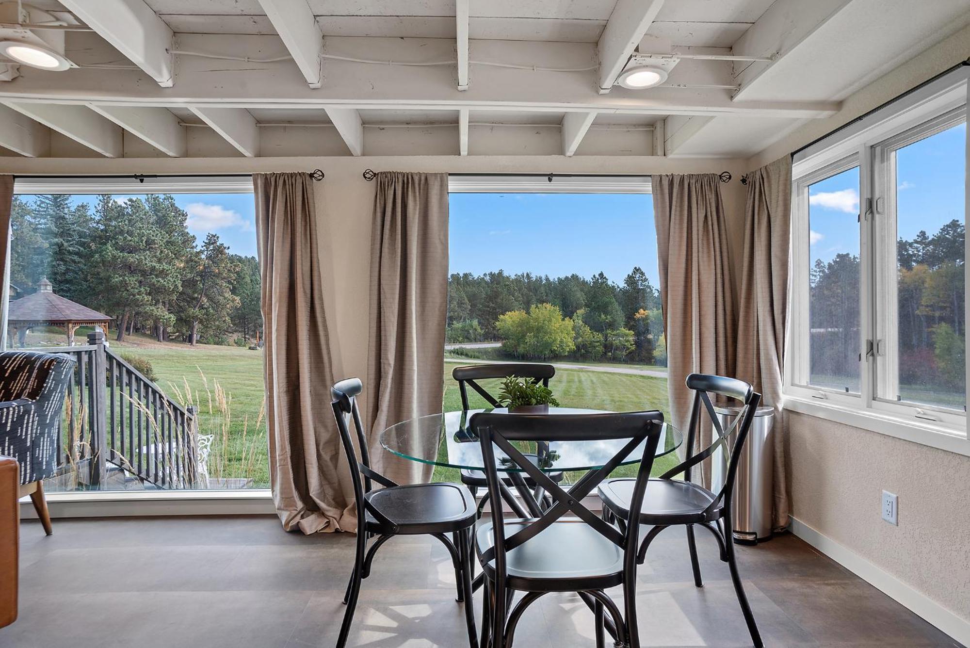 רפיד סיטי Black Forest Inn Bed & Breakfast מראה חיצוני תמונה